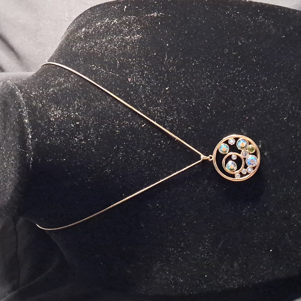 Floating Bubbles , Necklace, Touchstone Crystal. - image 2